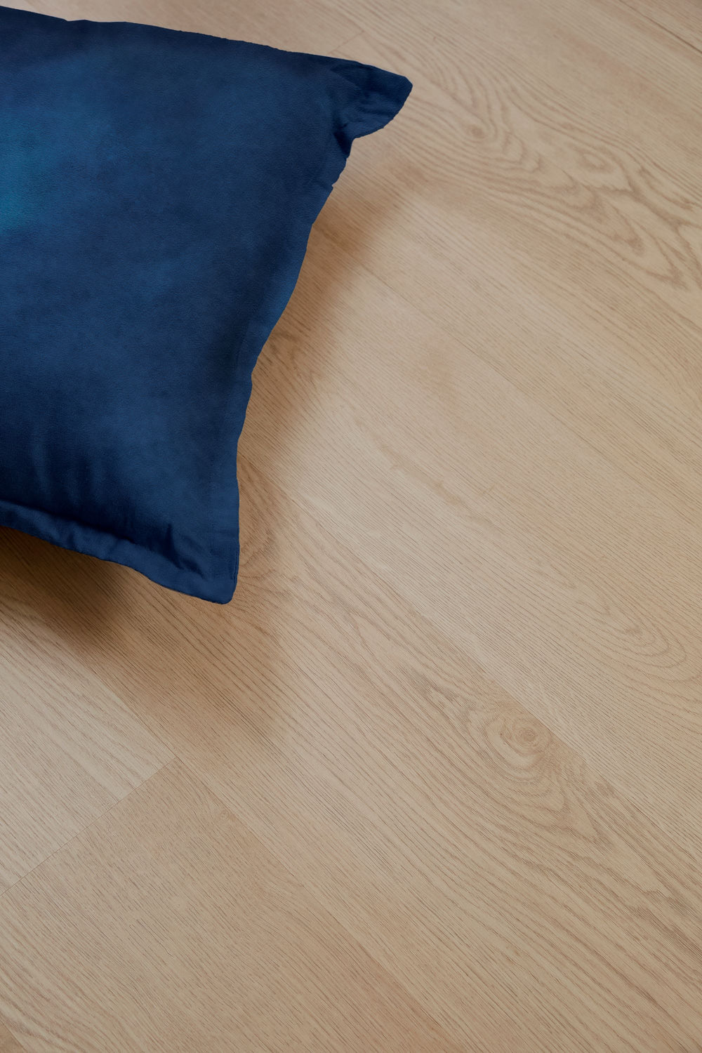 Kingswood™ 1.5 Flooring